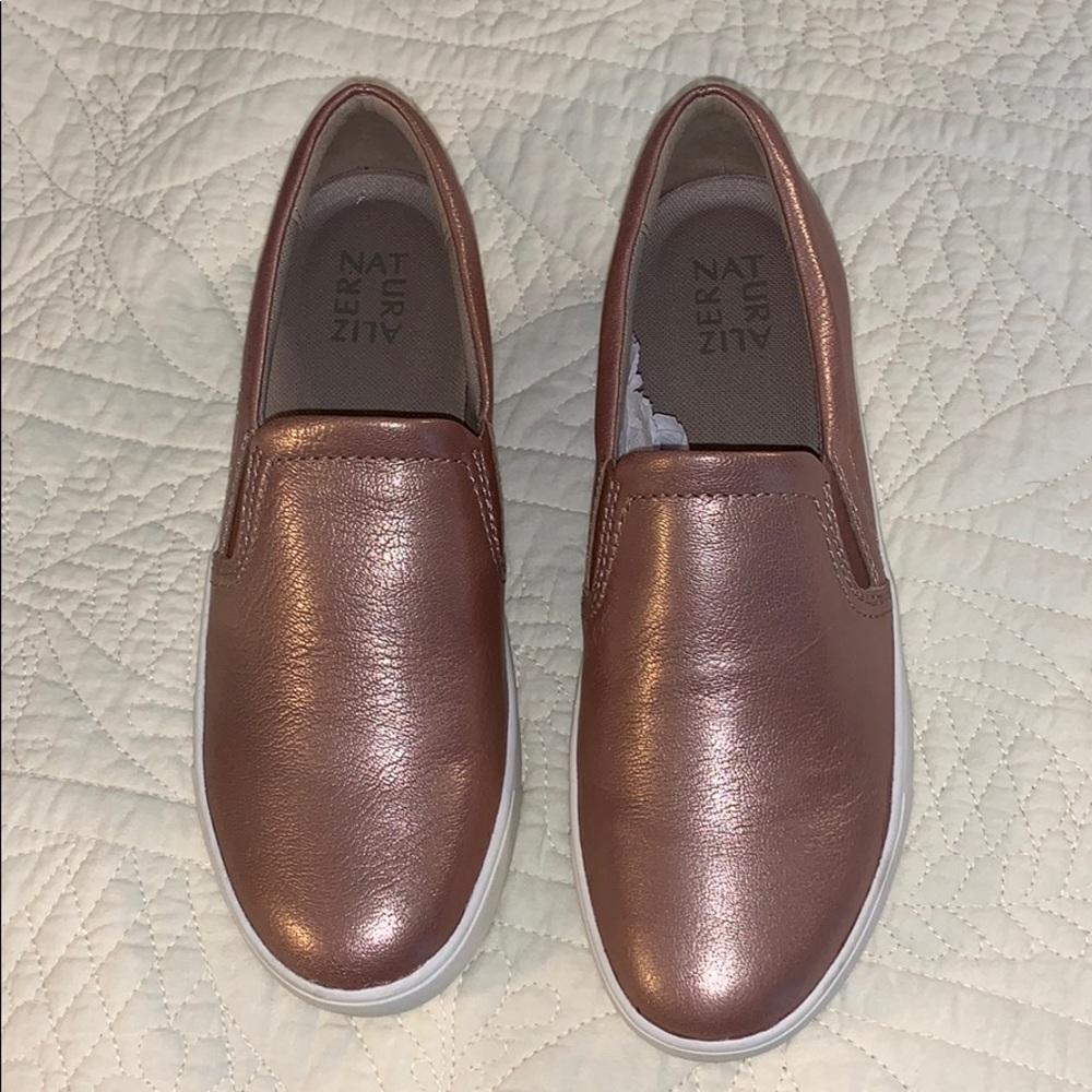 NWOB Naturalizer Marianne 8.5 Rose Gold Slip On